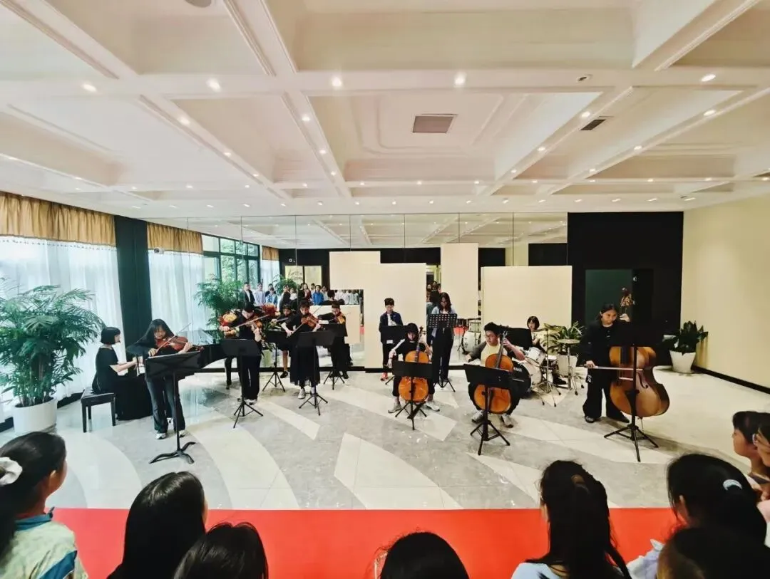 室内乐快闪 · 当音符与晨光撞个满怀